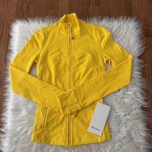 Lululemon Define Jacket Luon Maize Yellow Women’s Size 2 Full Zip Yoga Gym NWT